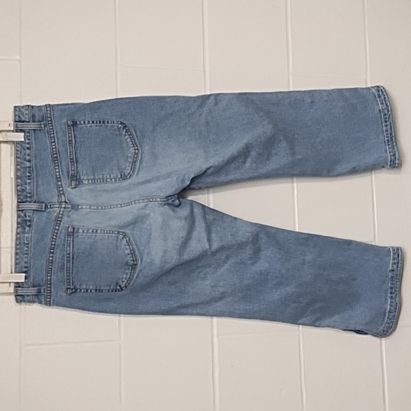 Gap Cropped Bootcut Jeans with Side Vents in Light Wash Stretch, Size 12 - Picture 2 of 7